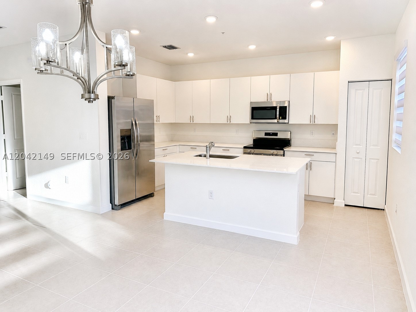 SKYRISE TOWNHOMES - Residential Lease