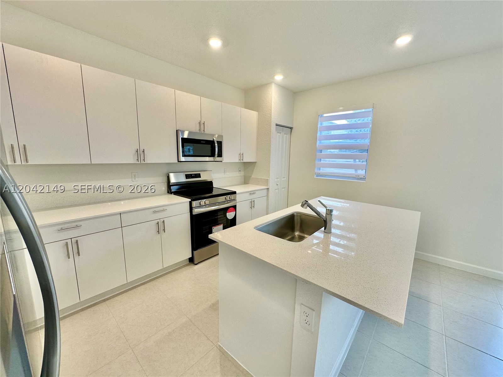SKYRISE TOWNHOMES - Residential Lease