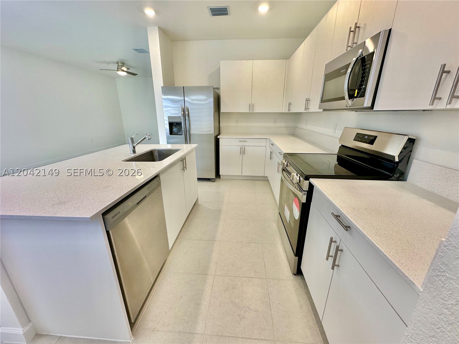 SKYRISE TOWNHOMES - Residential Lease