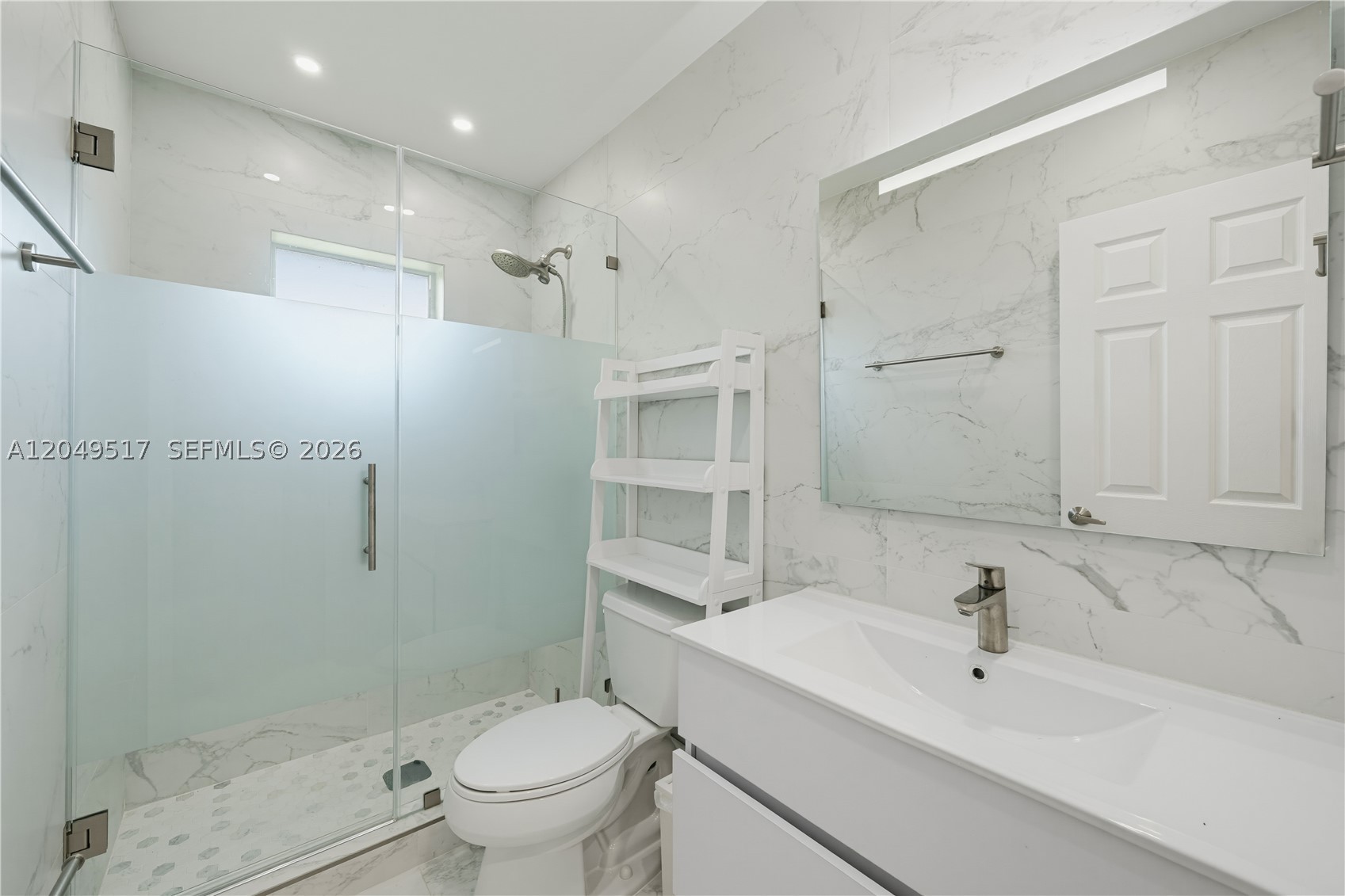 KINGS BAY SUB - Residential Lease