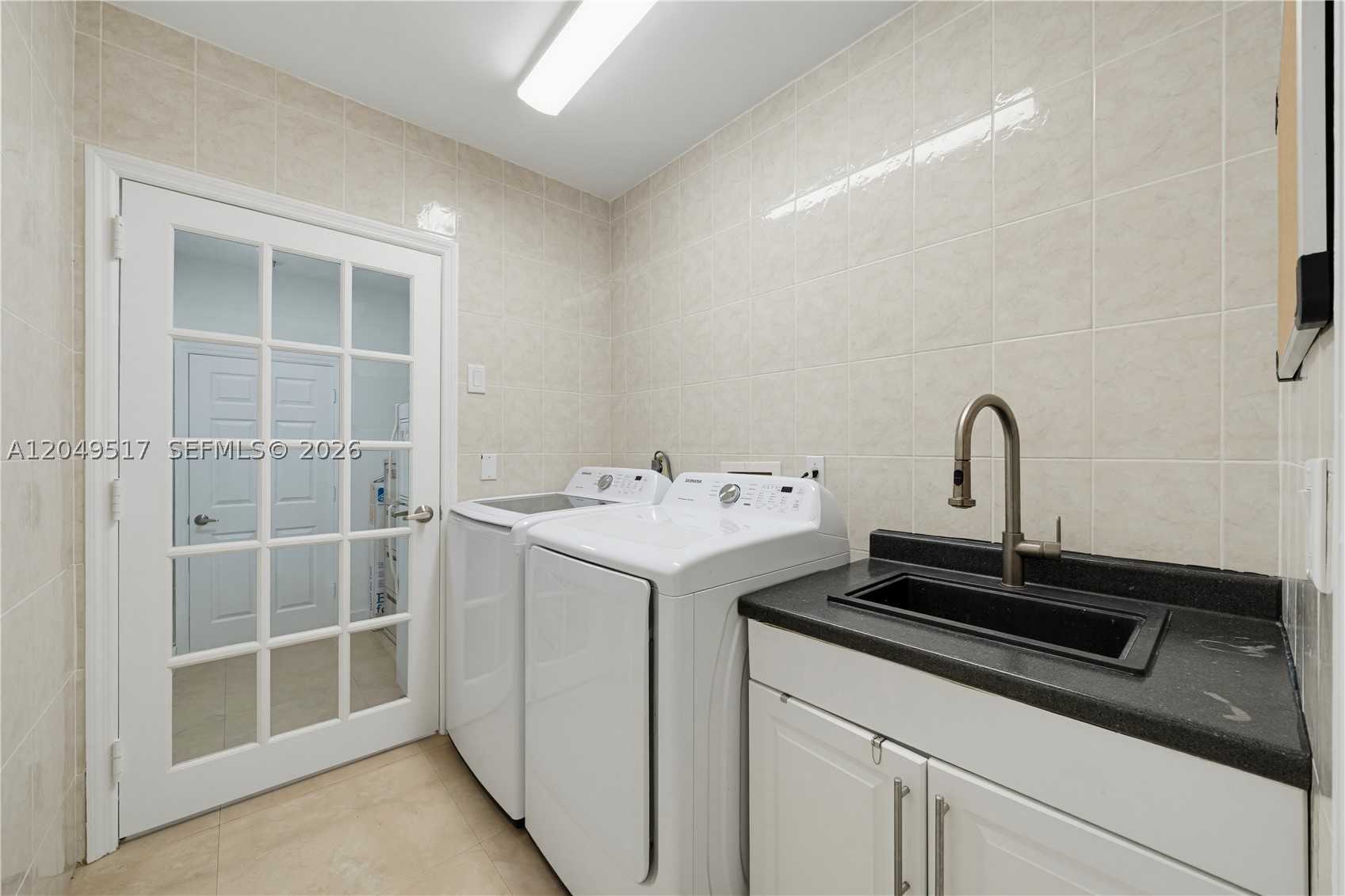 KINGS BAY SUB - Residential Lease