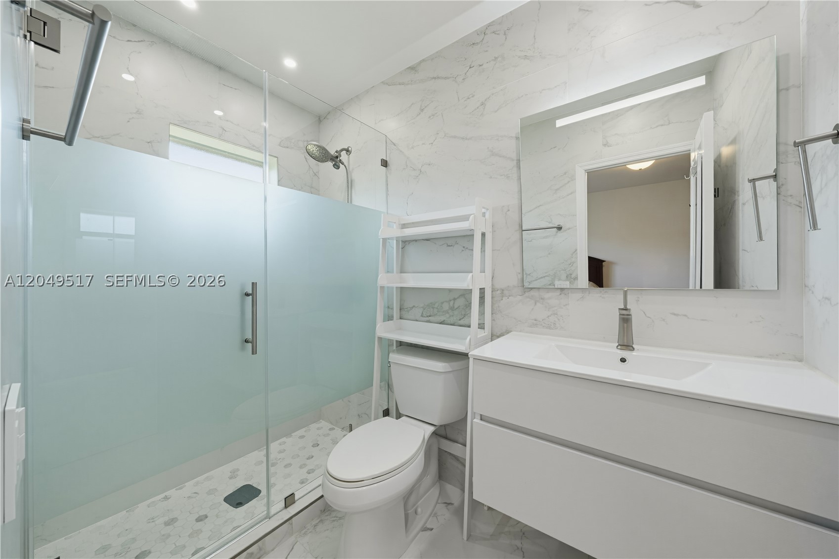 KINGS BAY SUB - Residential Lease