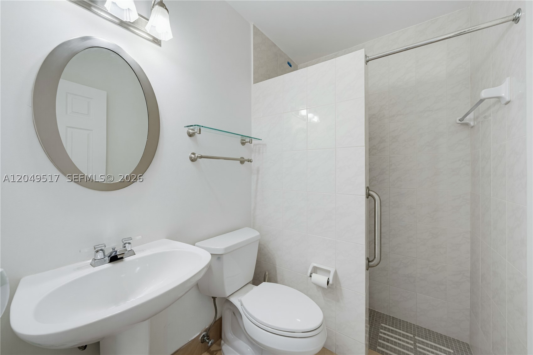 KINGS BAY SUB - Residential Lease