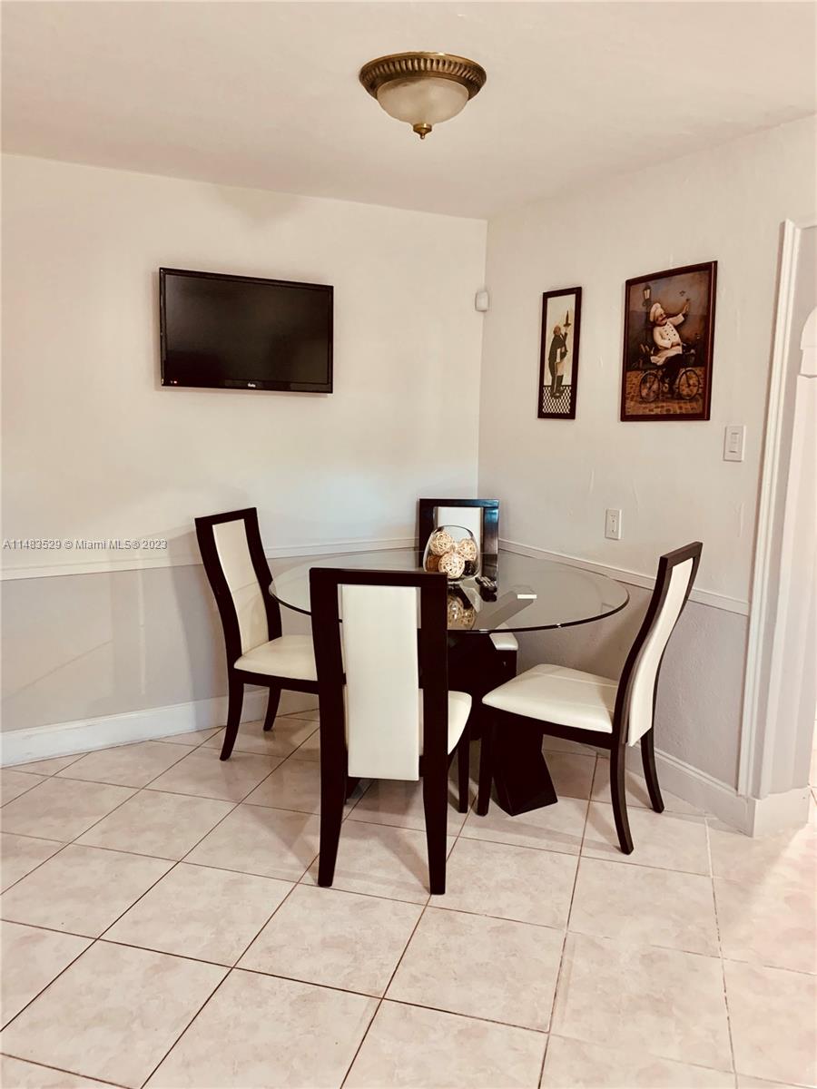 CORANES CONDO - Residential