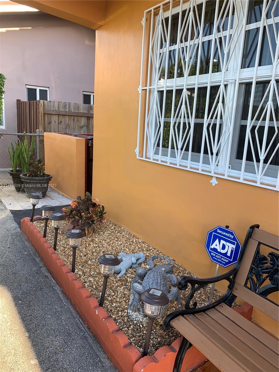 CORANES CONDO - Residential