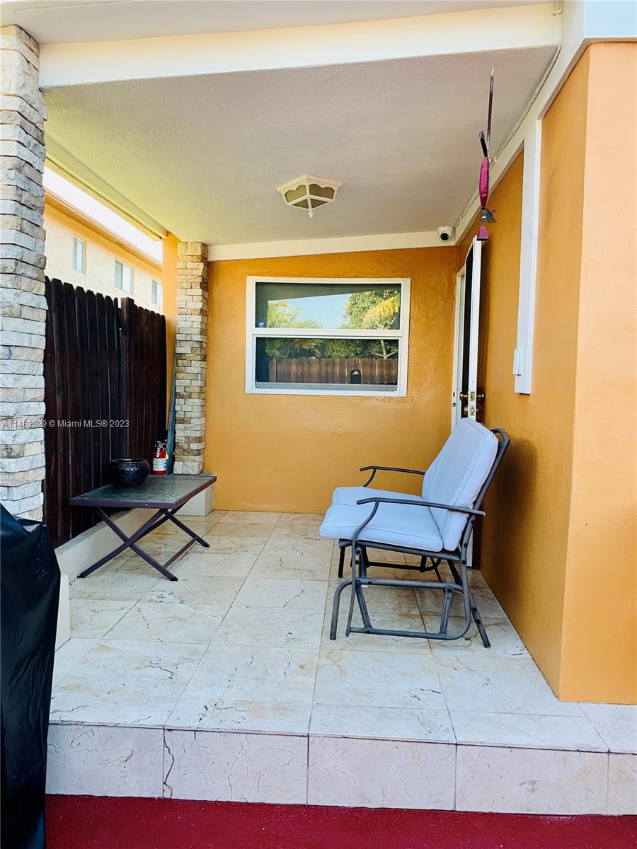 CORANES CONDO - Residential