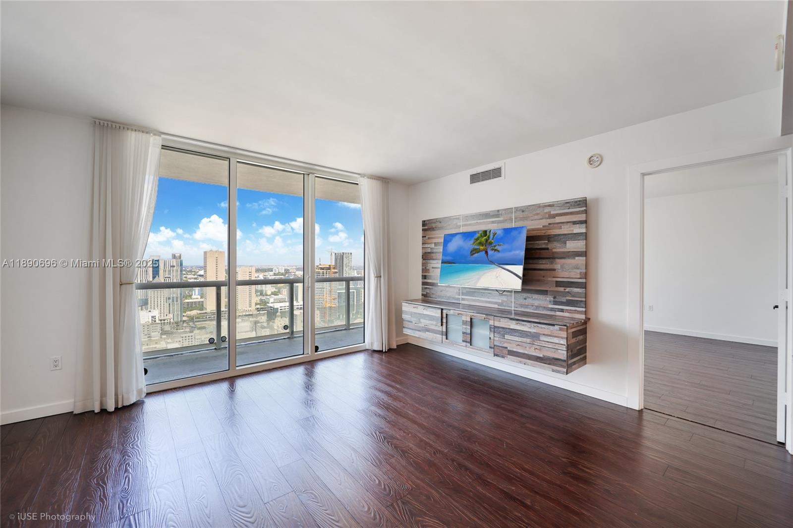 50 BISCAYNE CONDO - Residential
