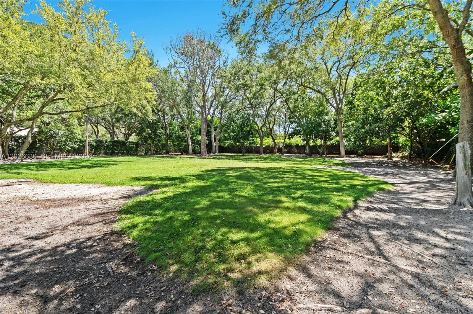 PINE ACRES ESTS - Land