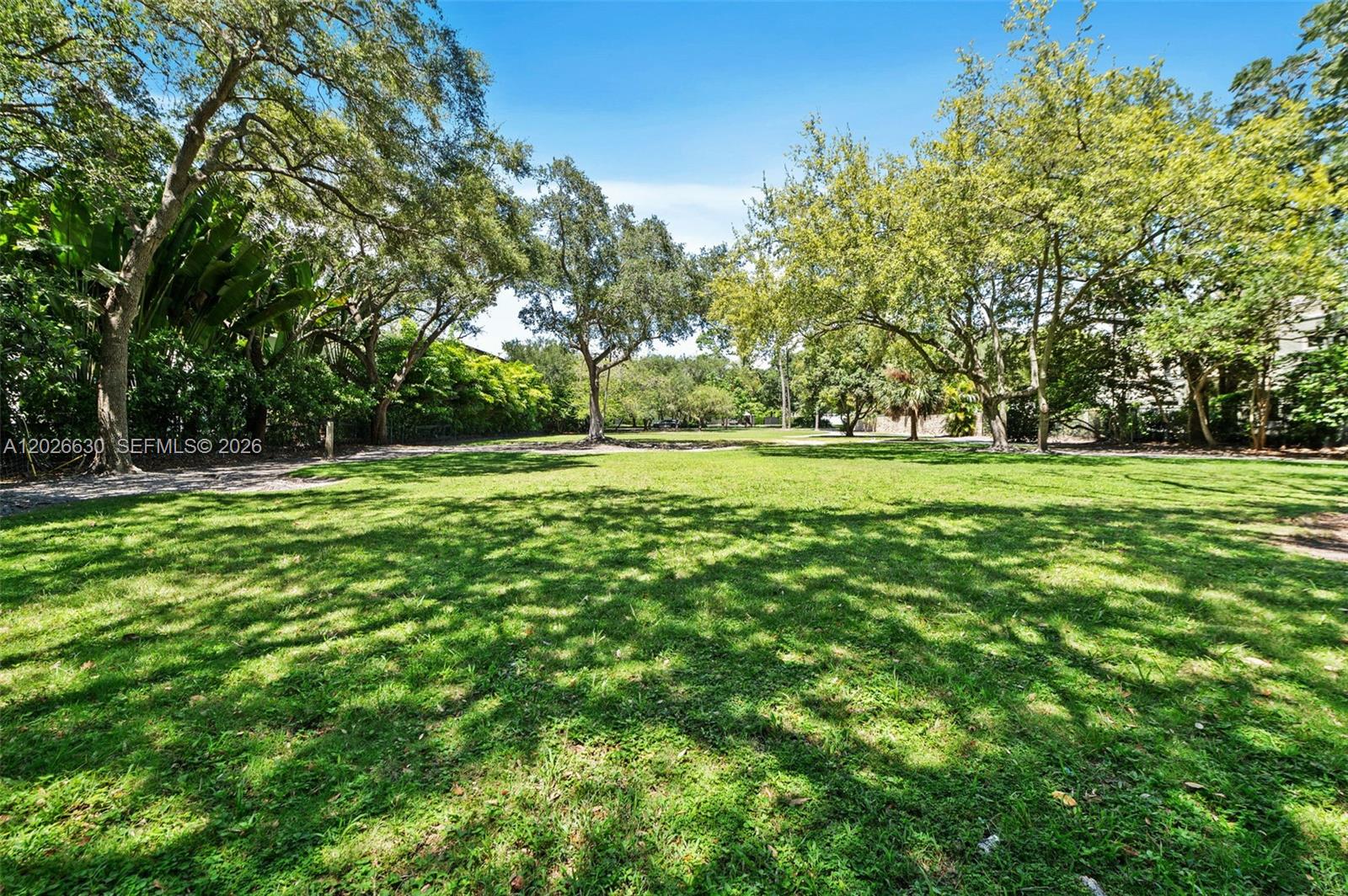 PINE ACRES ESTS - Land
