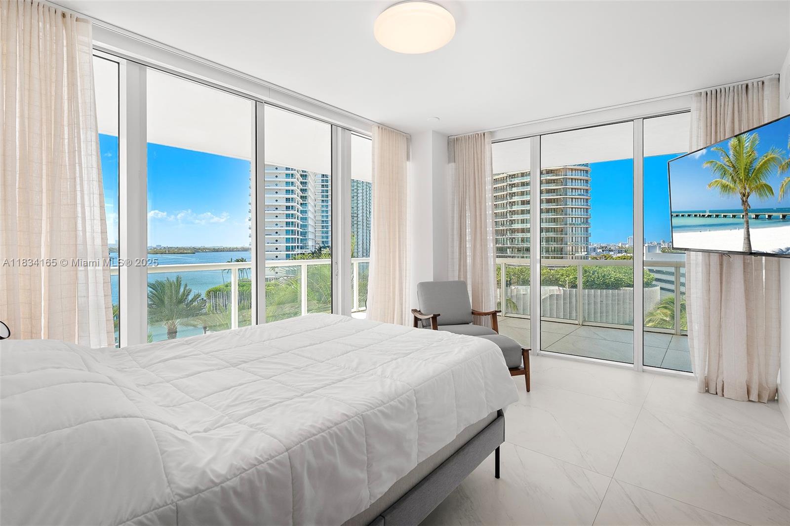 ICON CONDO - Residential