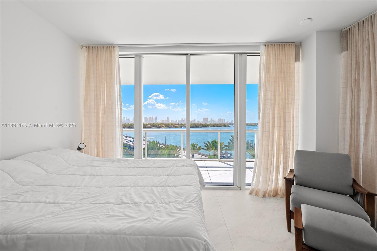 ICON CONDO - Residential