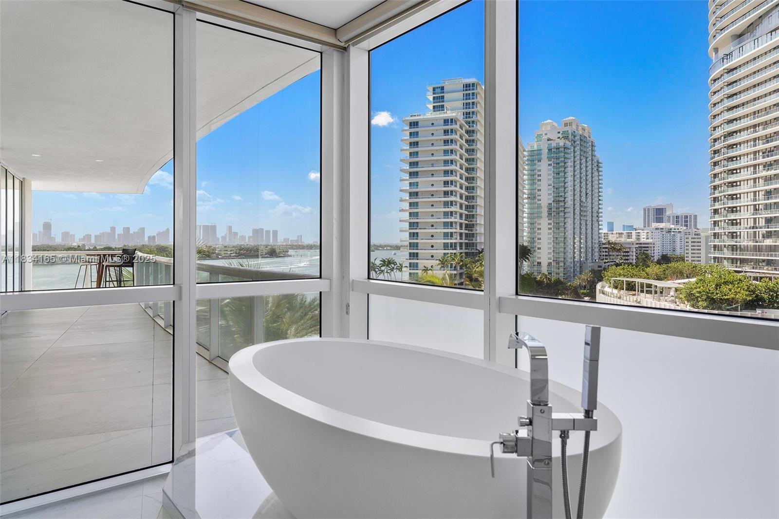 ICON CONDO - Residential