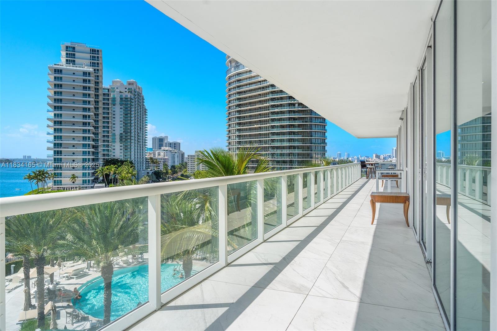 ICON CONDO - Residential