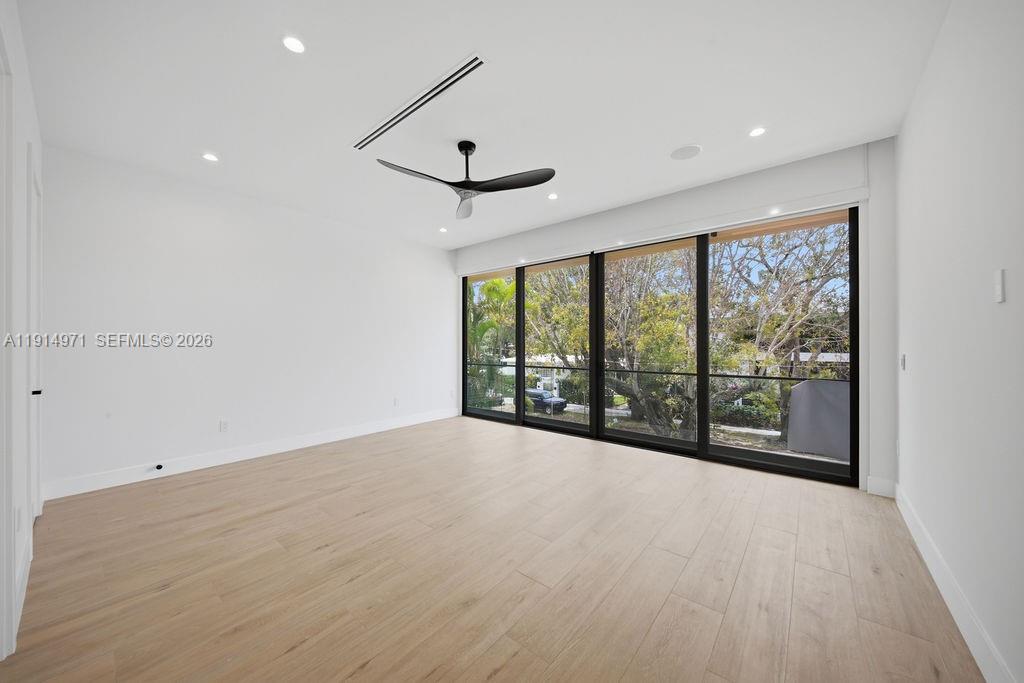 VICTORIA PARK - Residential