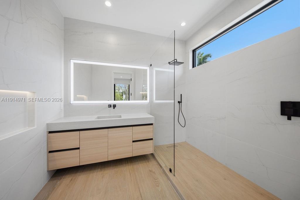 VICTORIA PARK - Residential