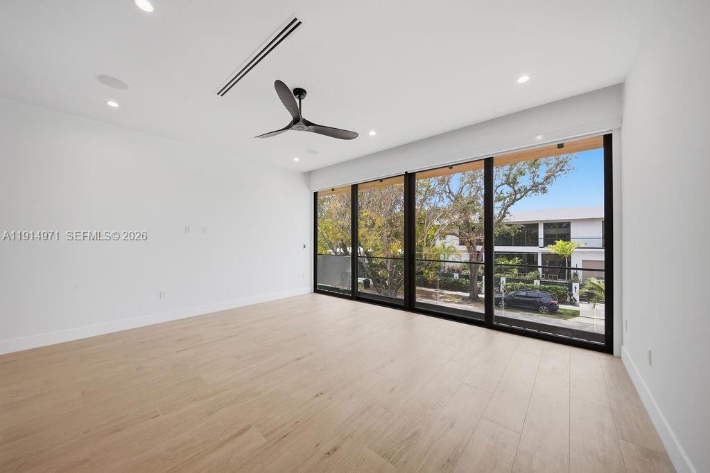 VICTORIA PARK - Residential