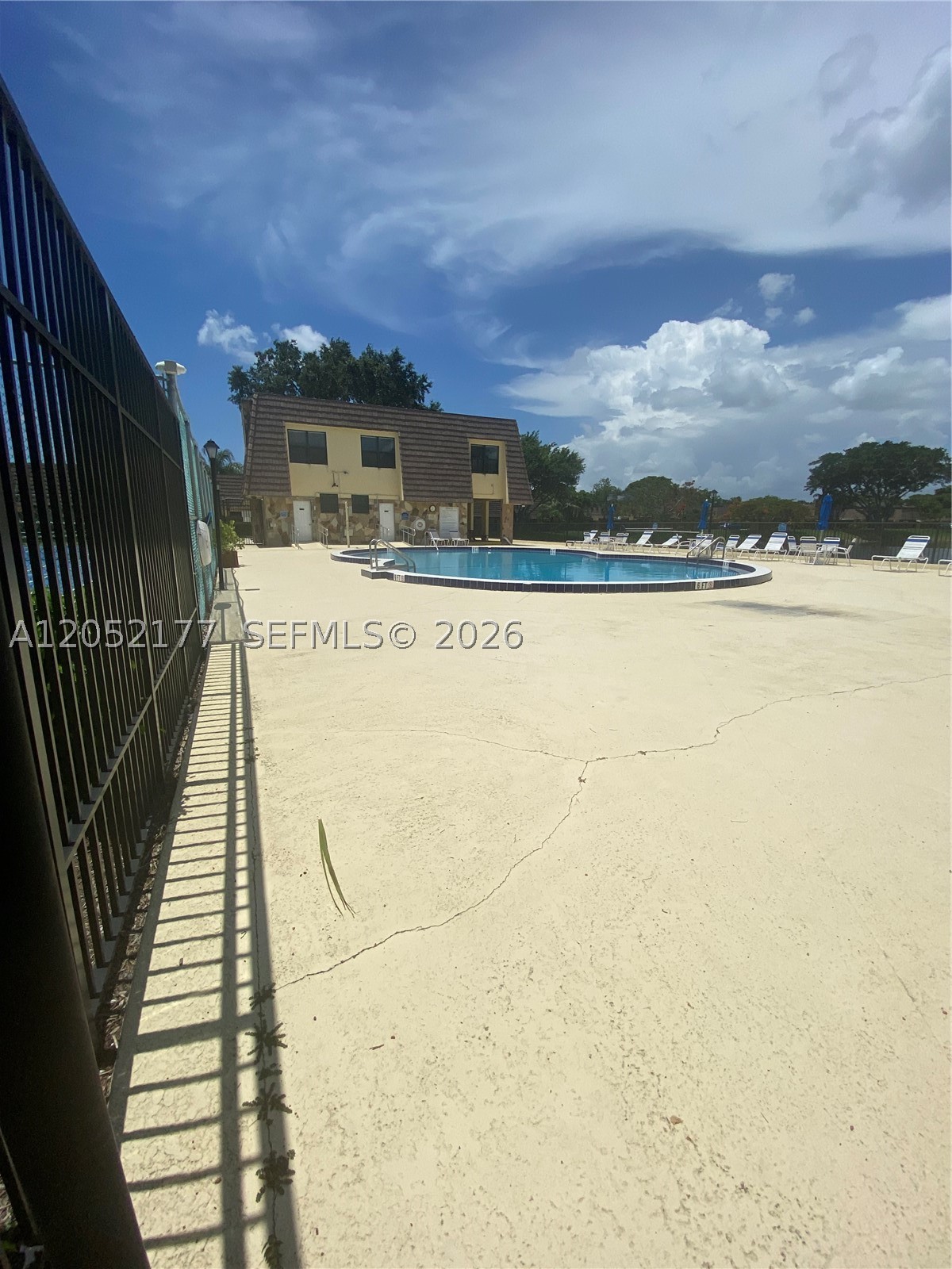 SPRINGDALE HOMES - Residential