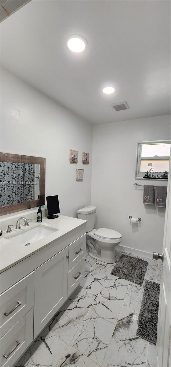 LAKES BY THE BAY SEC 5 - Residential