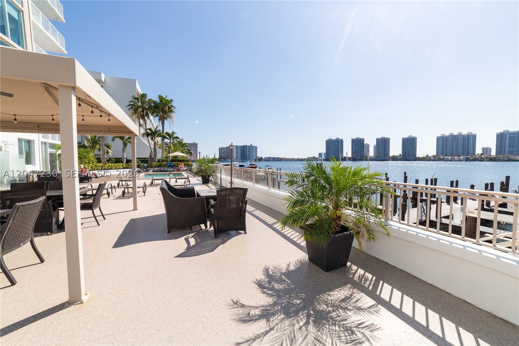 LE MONTCALM CONDO - Residential
