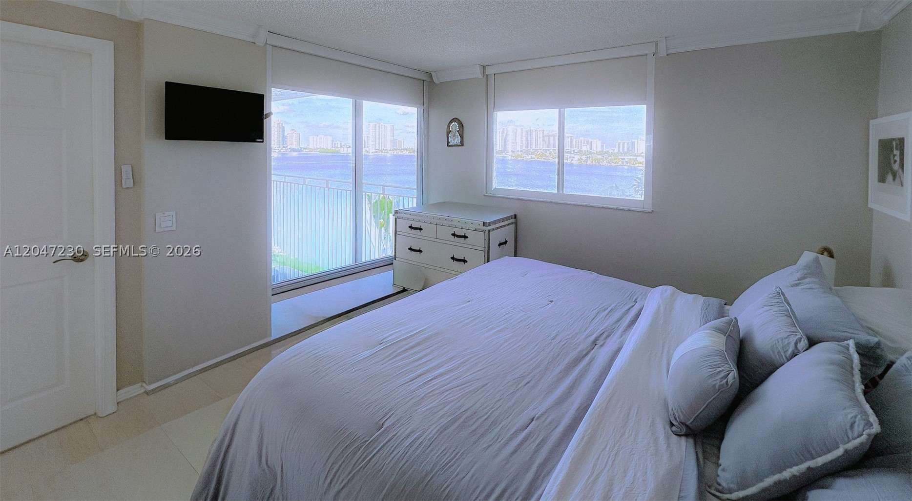 LE MONTCALM CONDO - Residential