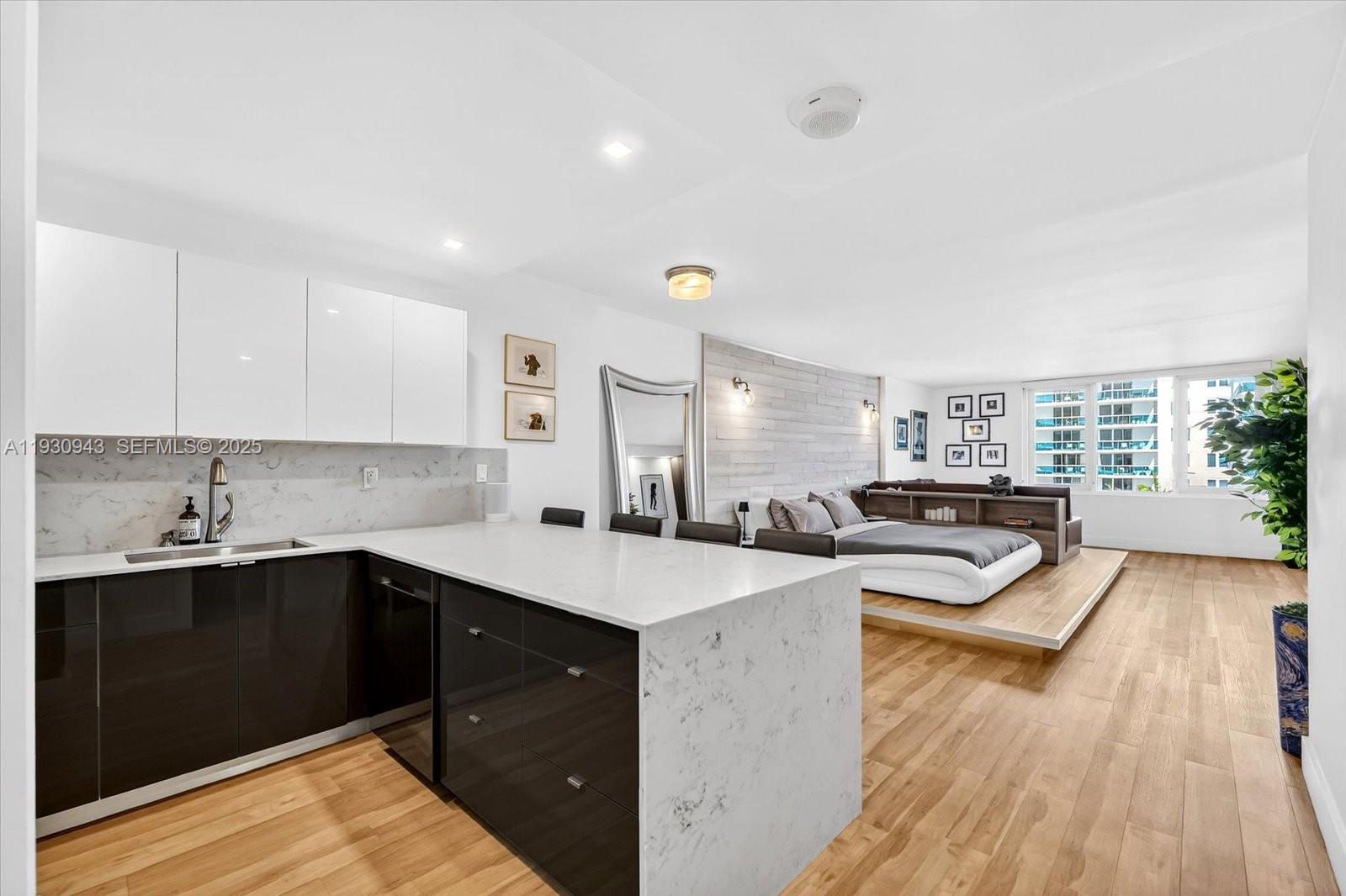RONEY PALACE CONDO - Residential Lease