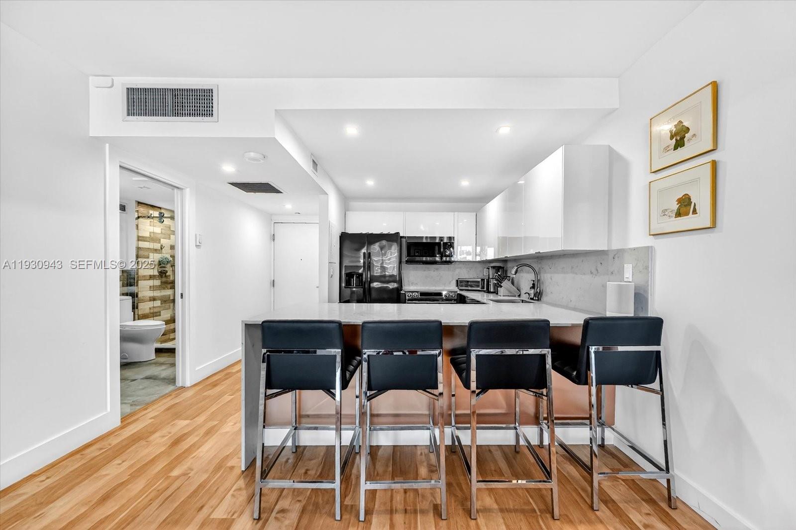 RONEY PALACE CONDO - Residential Lease