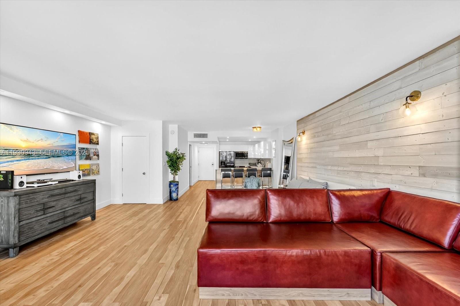 RONEY PALACE CONDO - Residential Lease