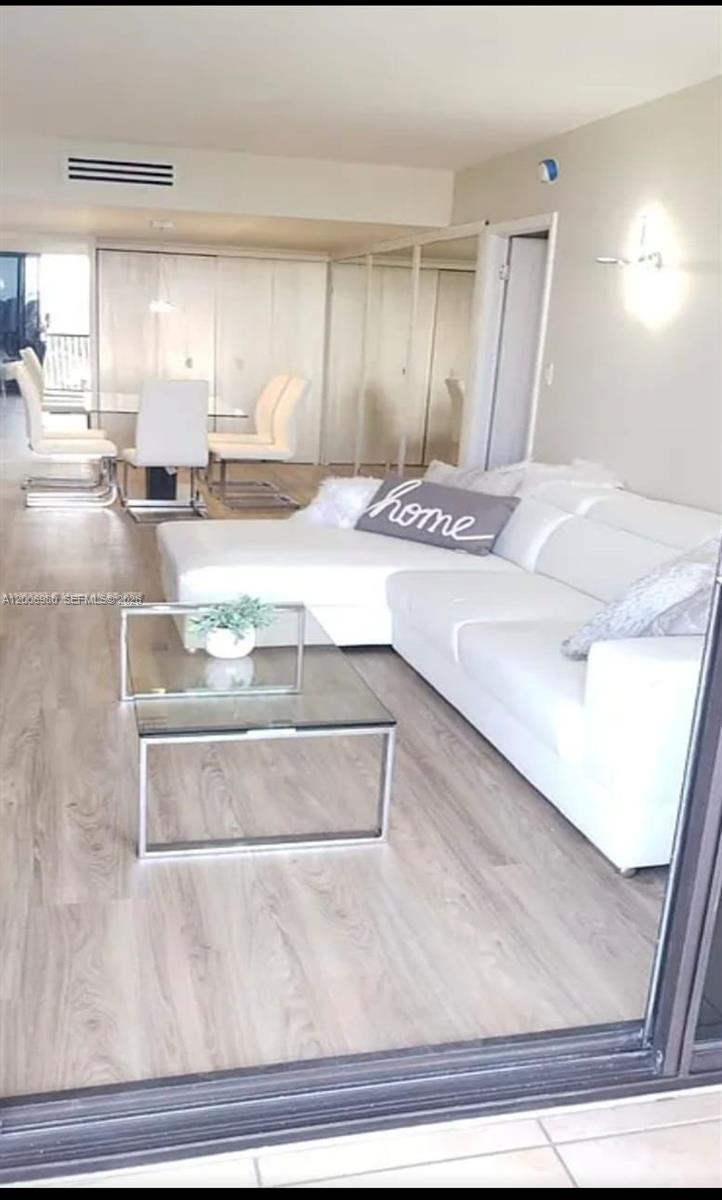 CORONADO CONDO- TOWER II - Residential