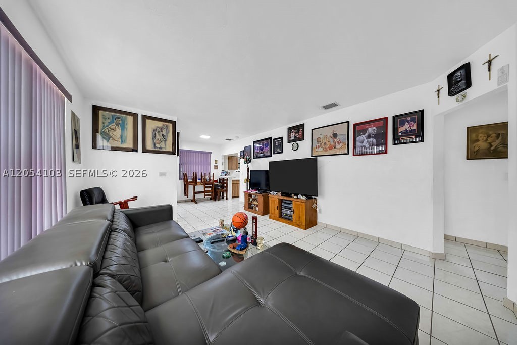 PALM ESTATES - Residential