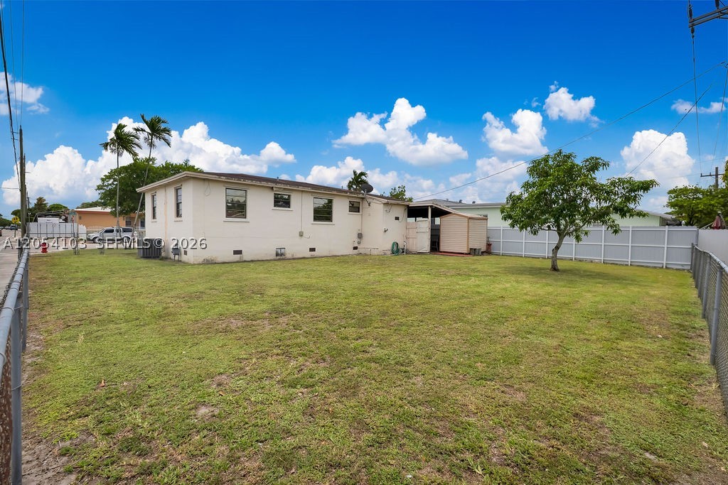 PALM ESTATES - Residential