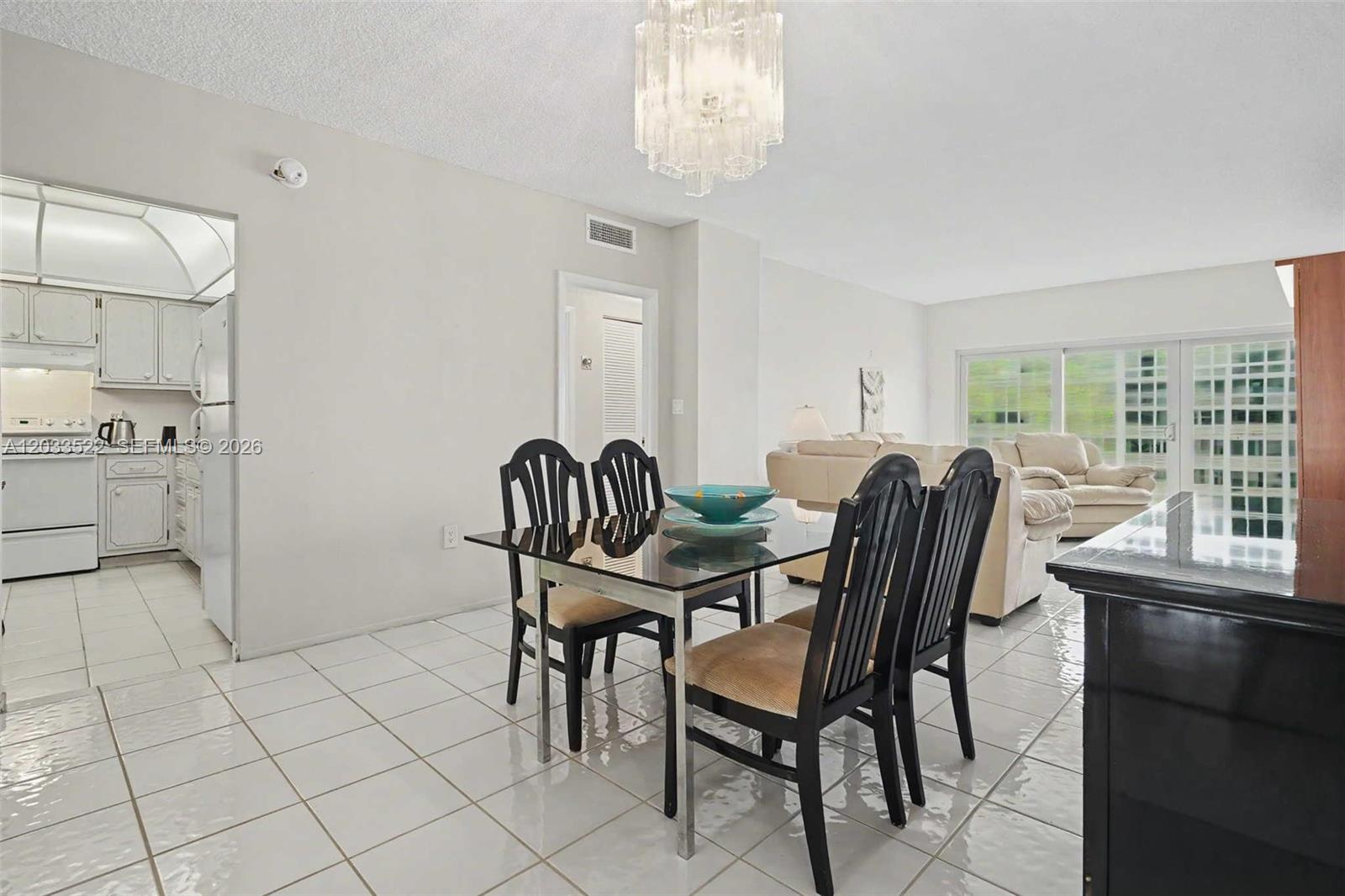 HEMISPHERES CONDO - Residential Lease
