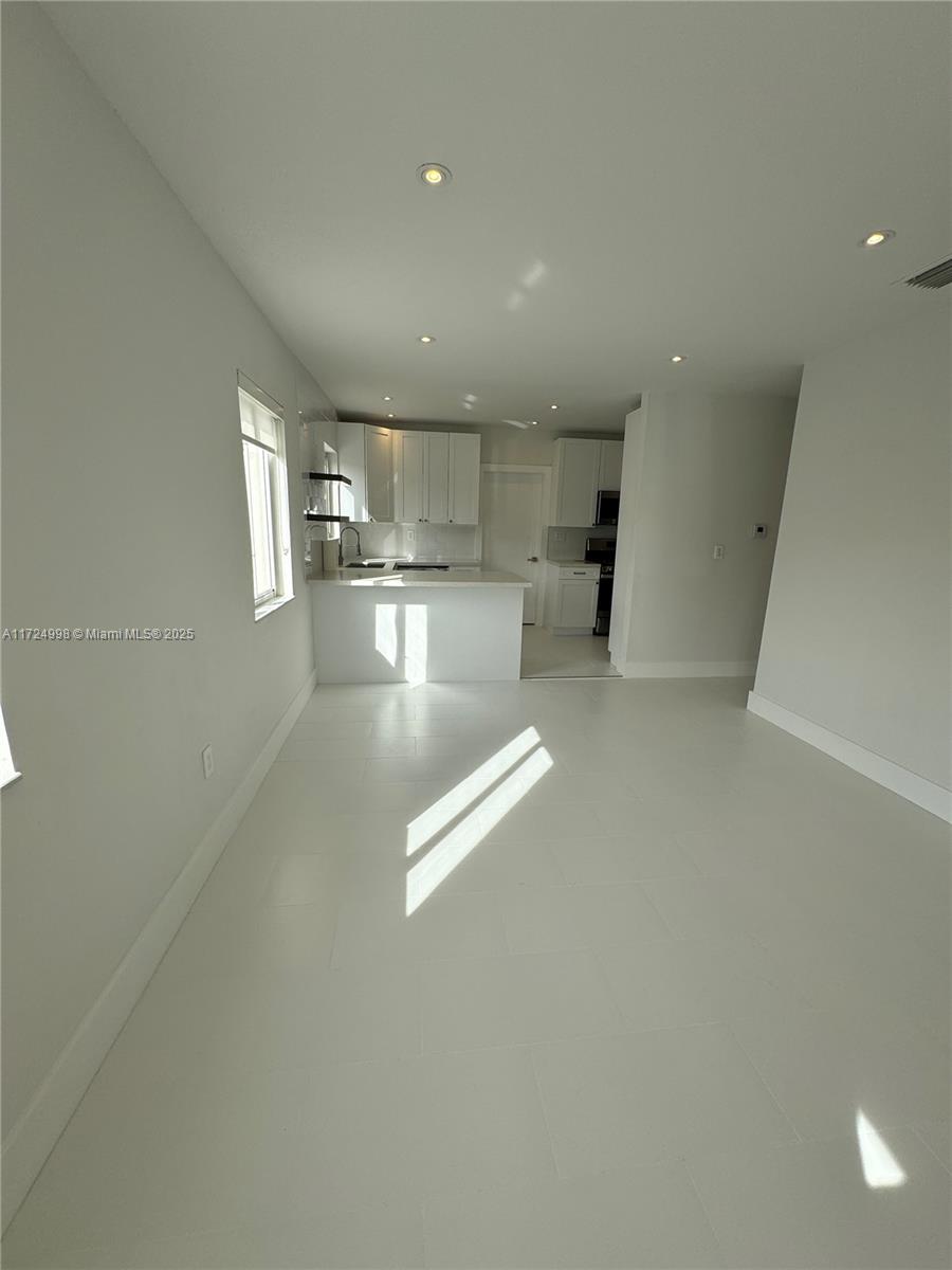 HIA 13 ADDN AMD PL REV - Residential Lease