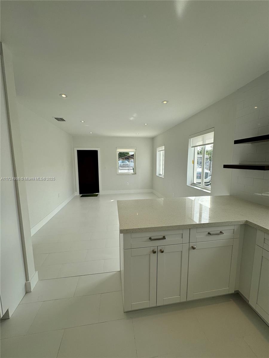HIA 13 ADDN AMD PL REV - Residential Lease