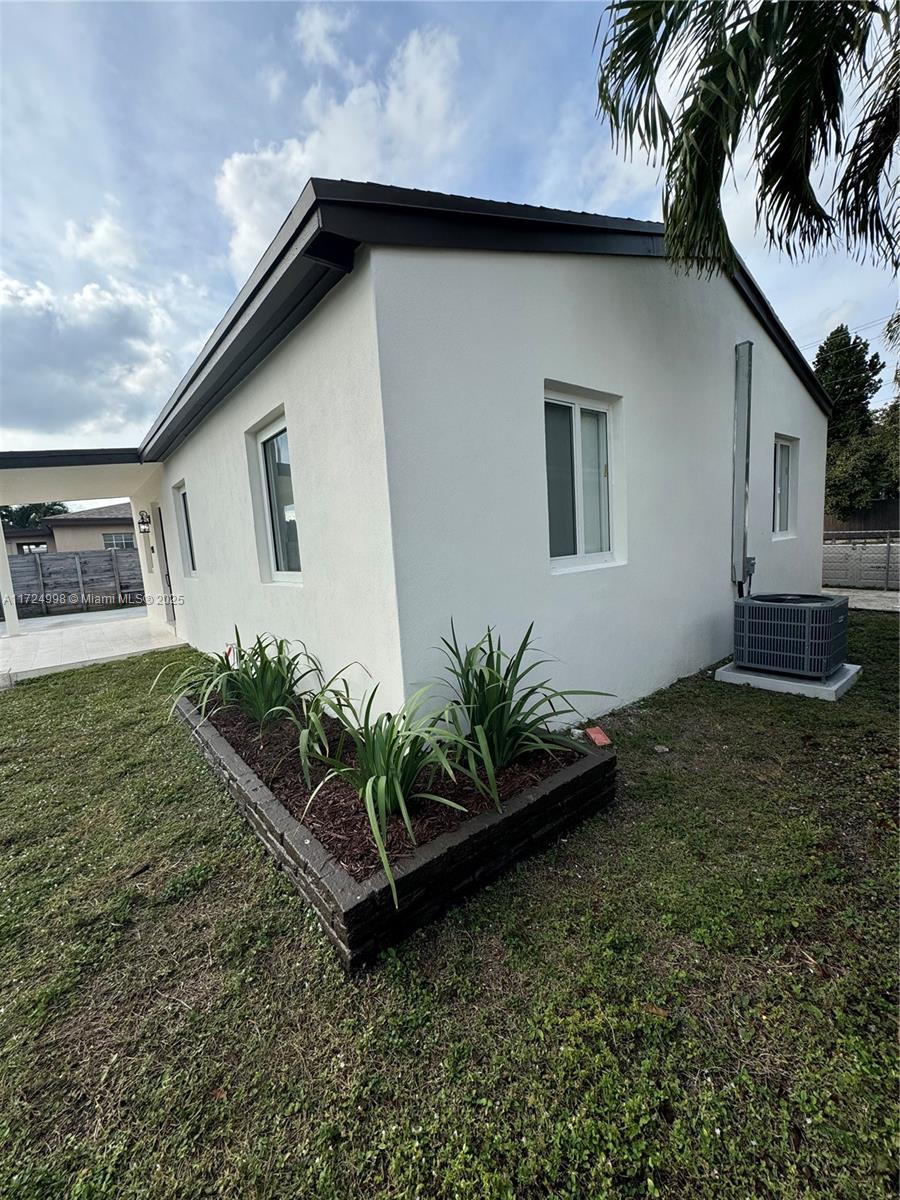 HIA 13 ADDN AMD PL REV - Residential Lease