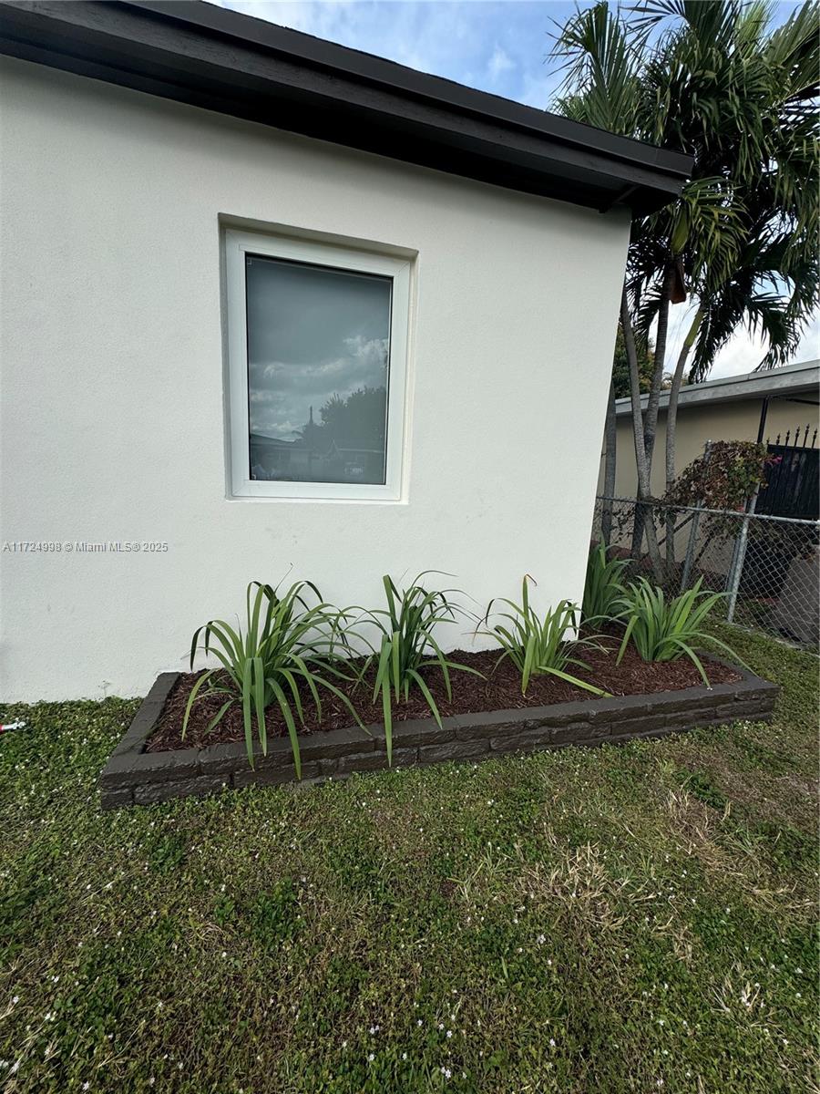 HIA 13 ADDN AMD PL REV - Residential Lease
