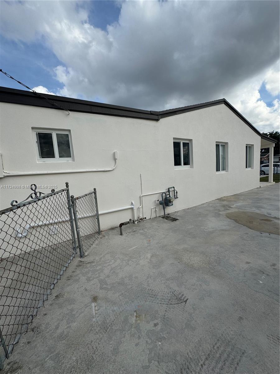 HIA 13 ADDN AMD PL REV - Residential Lease