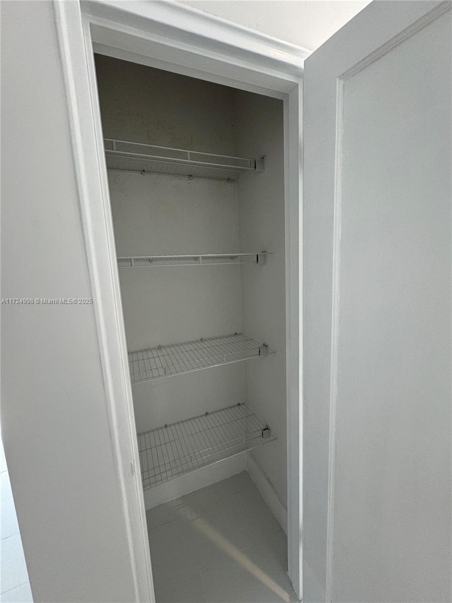 HIA 13 ADDN AMD PL REV - Residential Lease