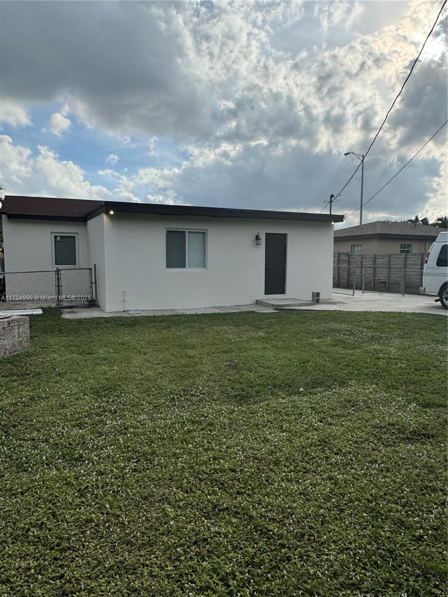 HIA 13 ADDN AMD PL REV - Residential Lease