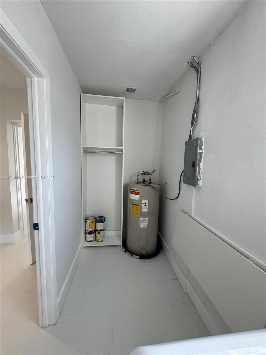 HIA 13 ADDN AMD PL REV - Residential Lease
