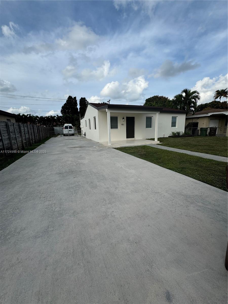 HIA 13 ADDN AMD PL REV - Residential Lease