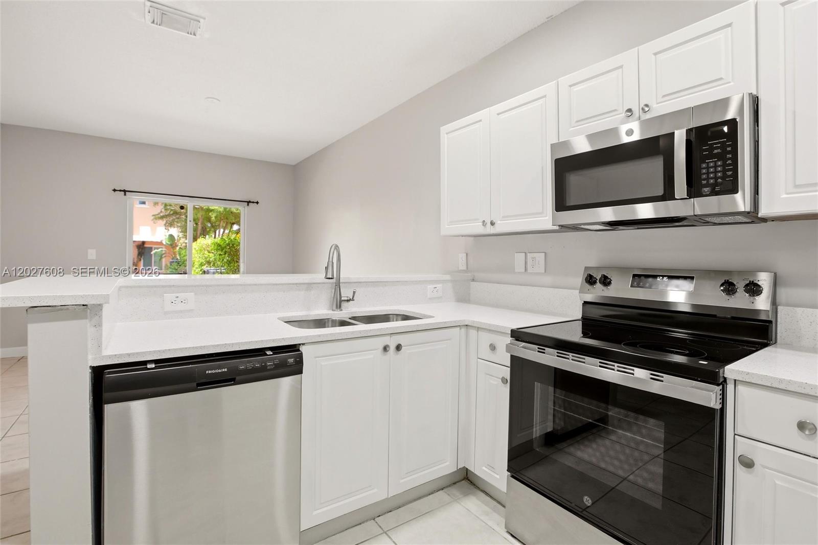 SILVER PALM HOMES - Residential
