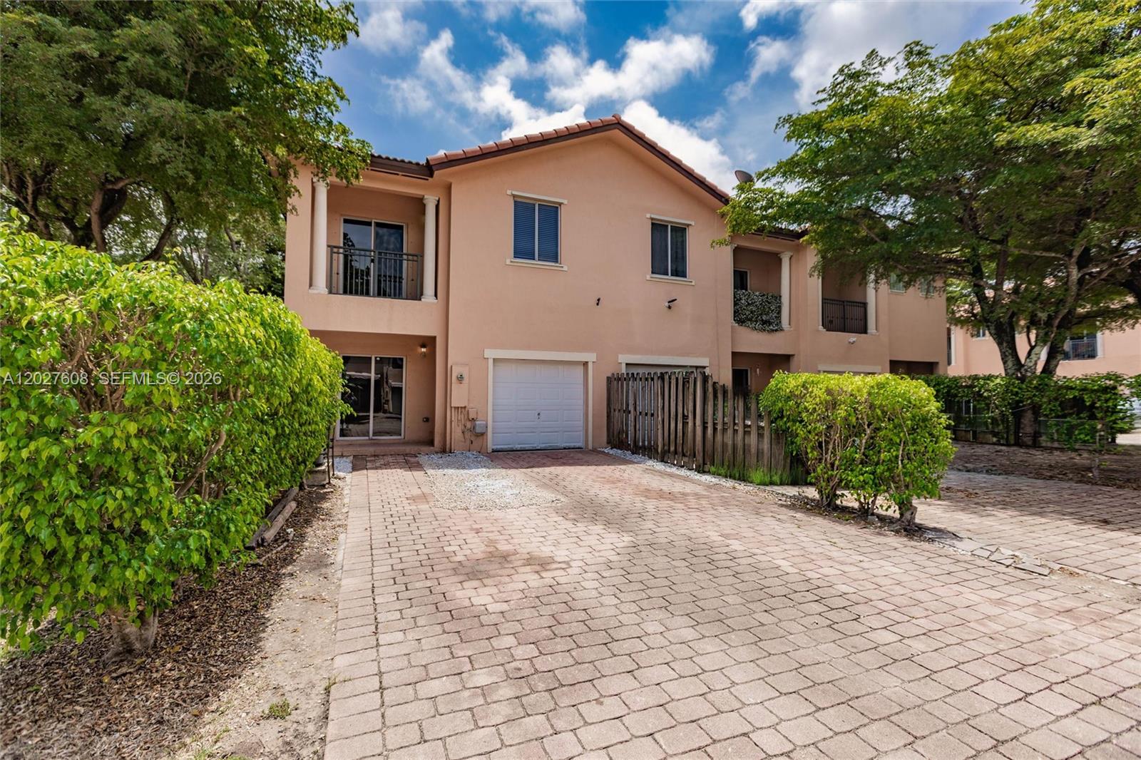 SILVER PALM HOMES - Residential