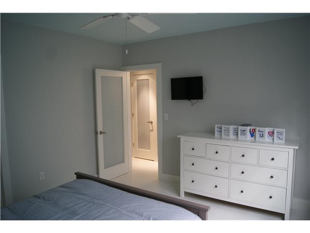 LINCOLN PLACE CONDO - Residential Lease