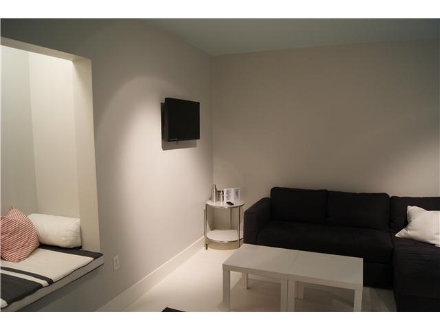 LINCOLN PLACE CONDO - Residential Lease