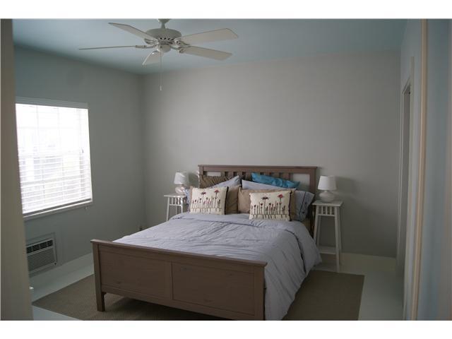 LINCOLN PLACE CONDO - Residential Lease