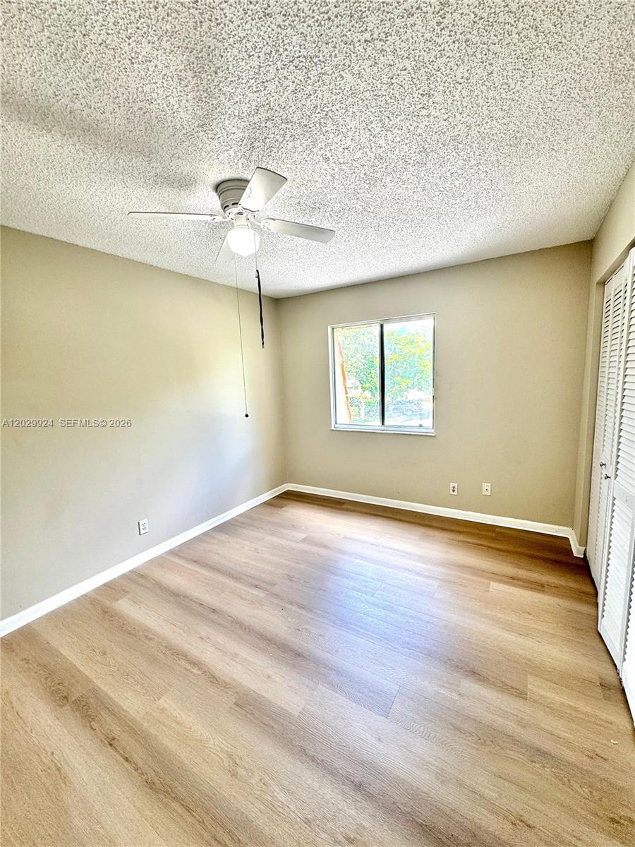 WOODLAKE VILLAGE TOWNHOME - Residential