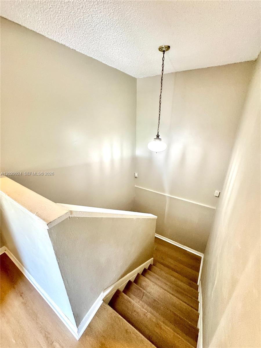 WOODLAKE VILLAGE TOWNHOME - Residential