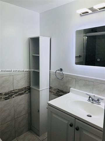 BAYVIEW PALMS CONDO - Residential