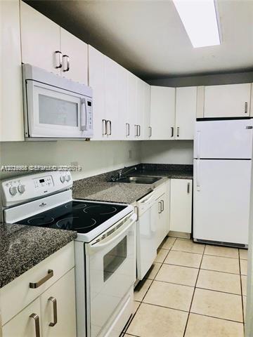 BAYVIEW PALMS CONDO - Residential