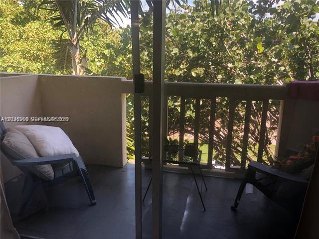 BAYVIEW PALMS CONDO - Residential